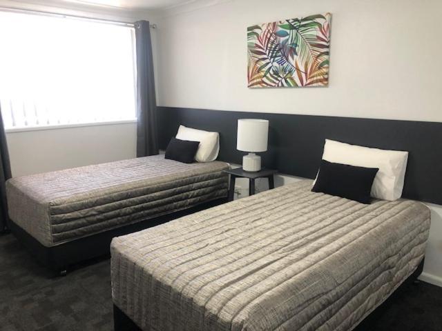South Tamworth Motor Inn מראה חיצוני תמונה