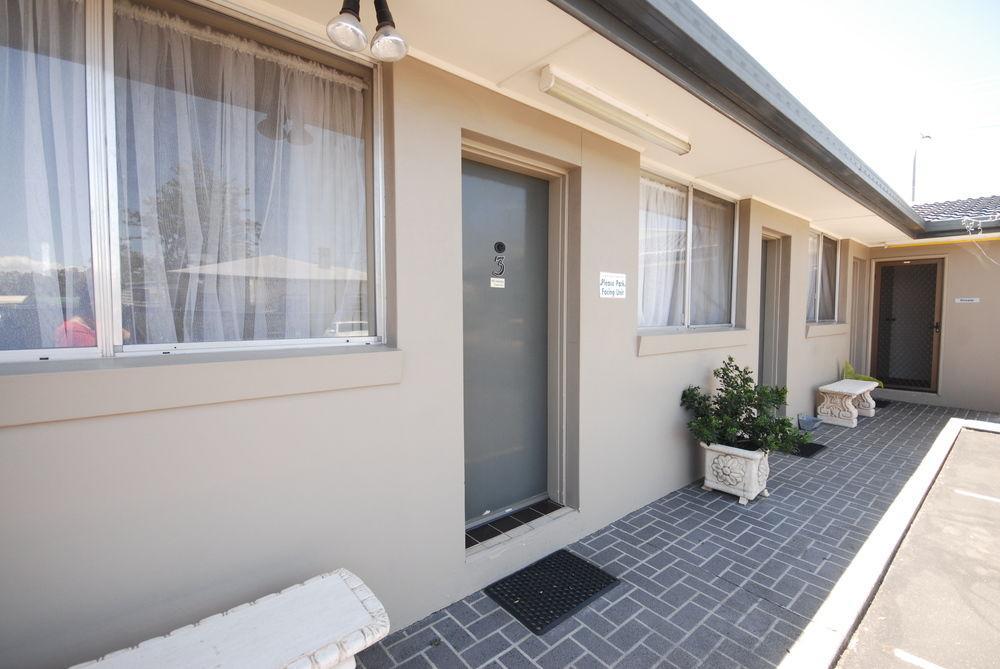 South Tamworth Motor Inn מראה חיצוני תמונה