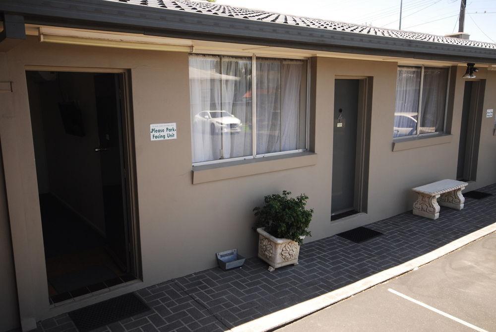 South Tamworth Motor Inn מראה חיצוני תמונה