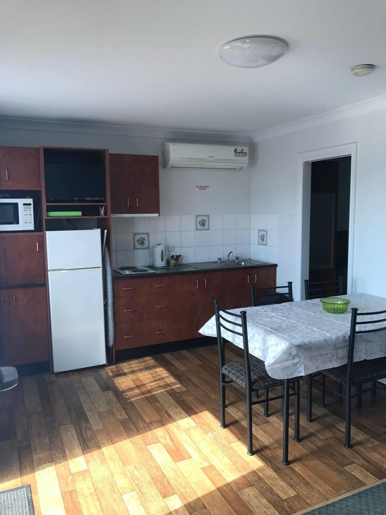 South Tamworth Motor Inn מראה חיצוני תמונה