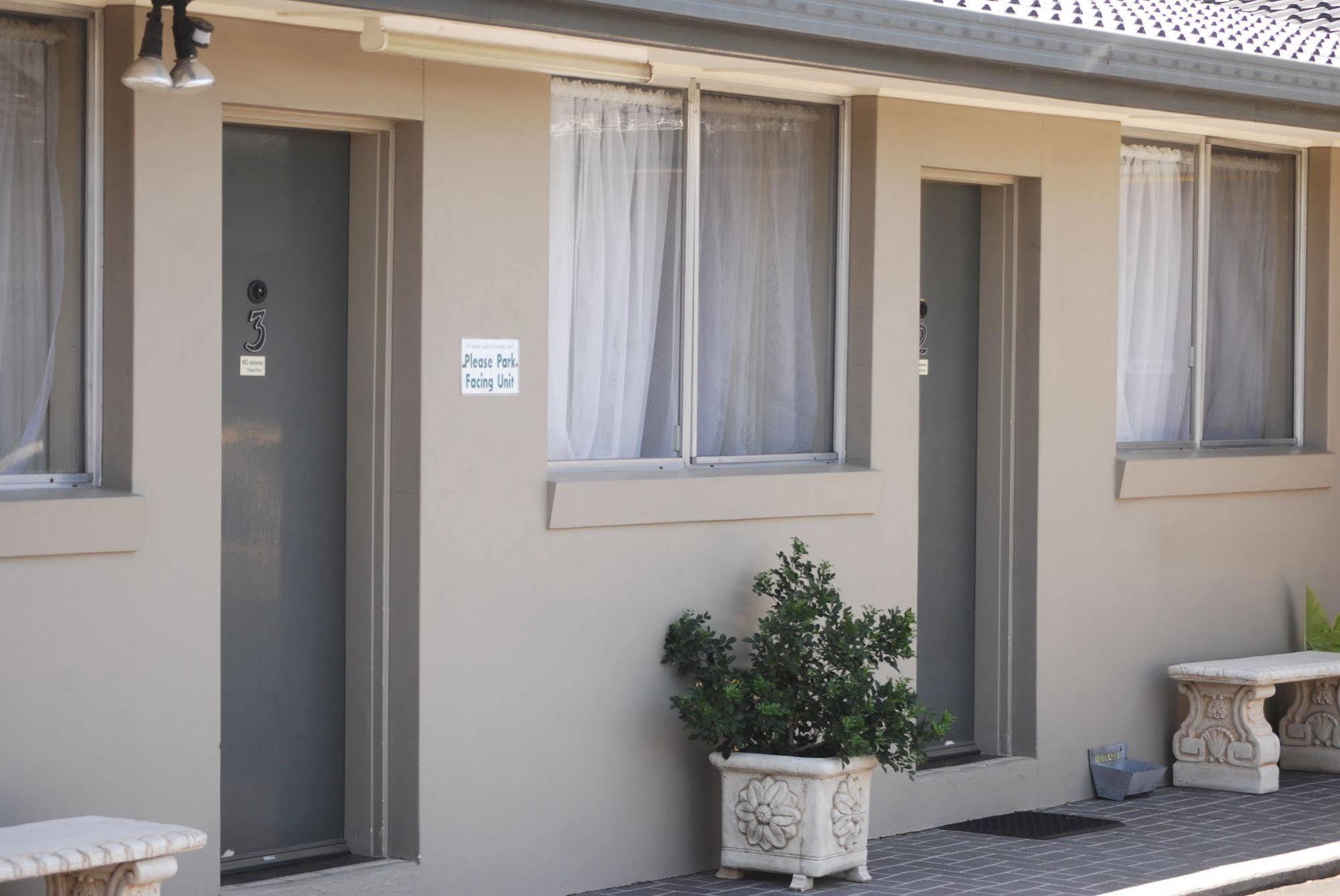 South Tamworth Motor Inn מראה חיצוני תמונה