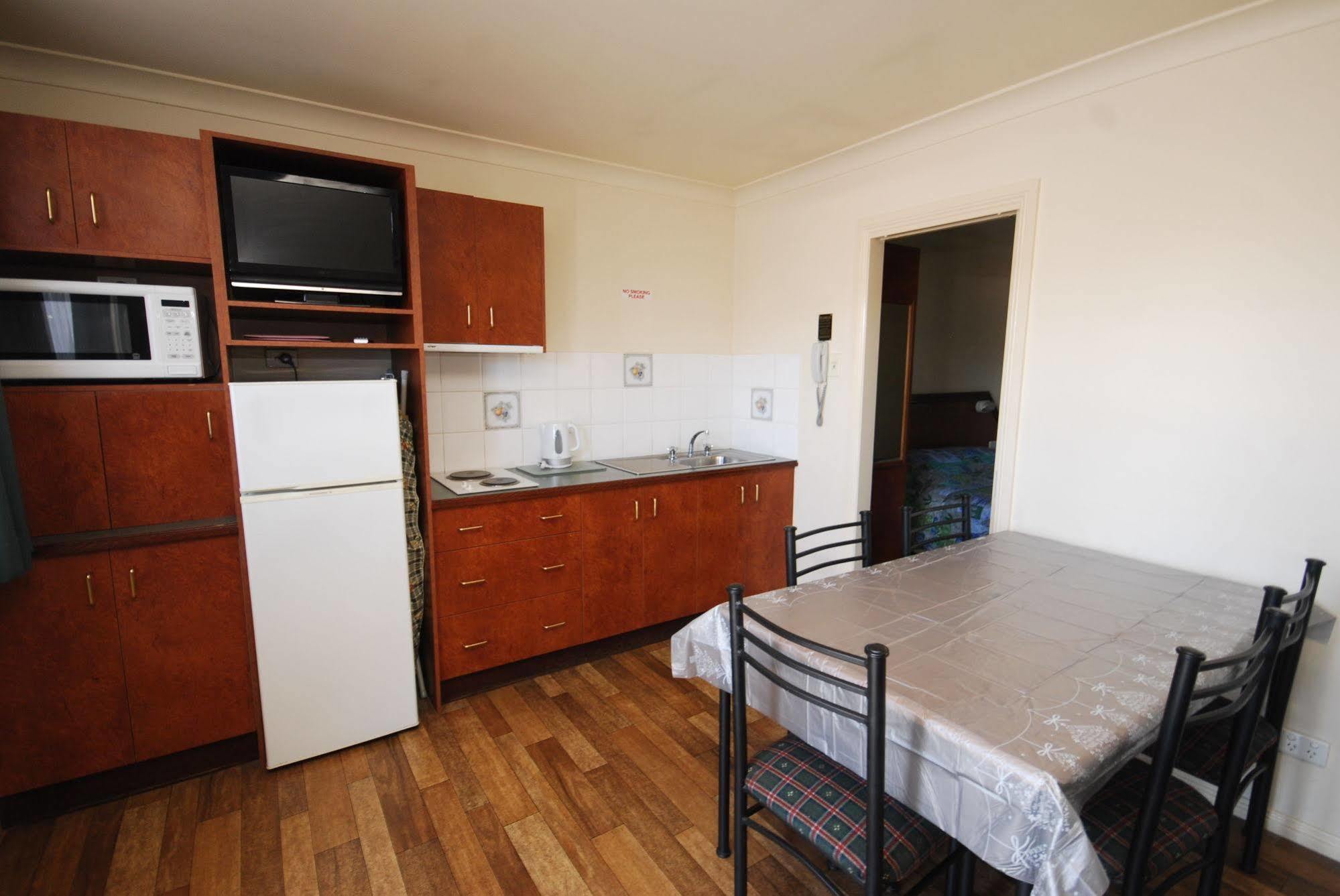 South Tamworth Motor Inn מראה חיצוני תמונה